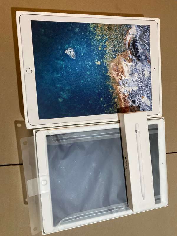 BOXED Apple iPad Pro 2nd 12.9in with Wi-Fi 2017 Model, 512GB, GREY + PEN * CHARGER * USB CABLE